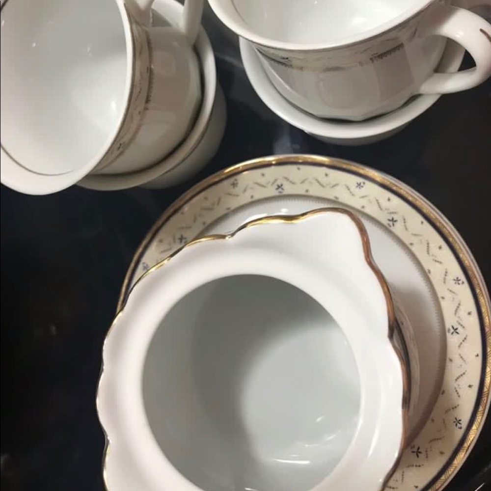 Coffee & Tea Set - Picture 3 of 4